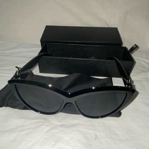 V cat sunglasses dark